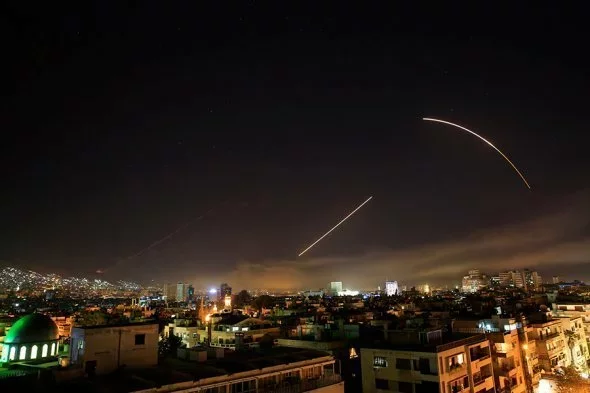 Ракеты в небе над Дамаском.