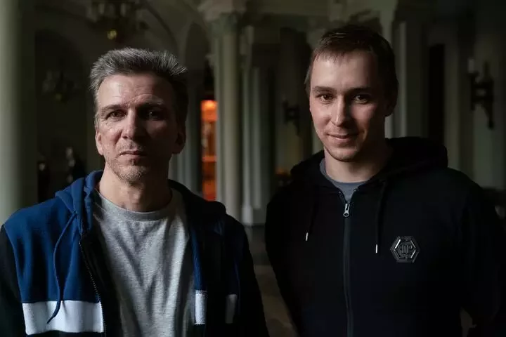Владислав (справа) и Виталий Кузнечики в Латвии. Фото: Андрей Строкин, «Зеркало»