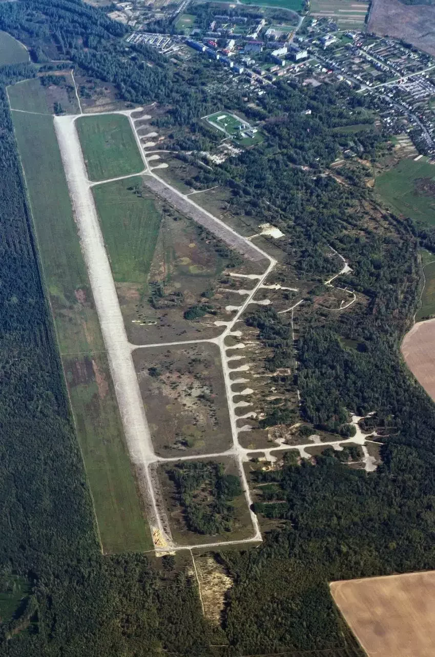 Так былы вайсковы аэрадром Зябраўка пад Гомелем выглядаў 8 гадоў таму