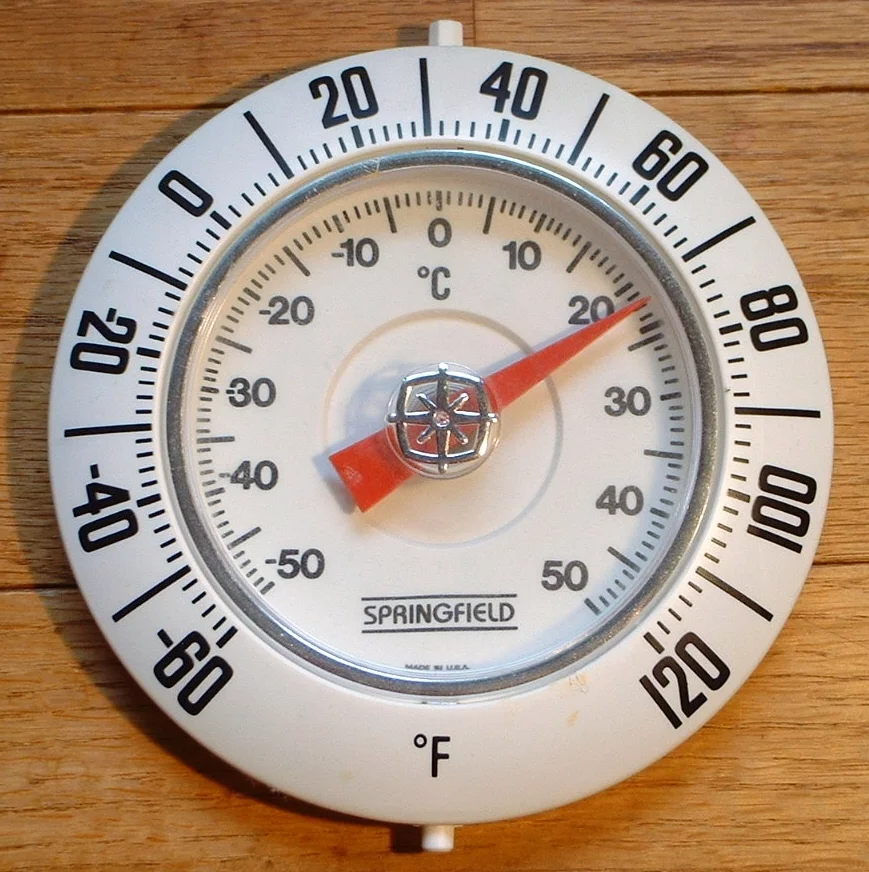 Тэмпература паветра паводле Цэльсія і Фарэнгейта. Фота: Wikimedia Commons