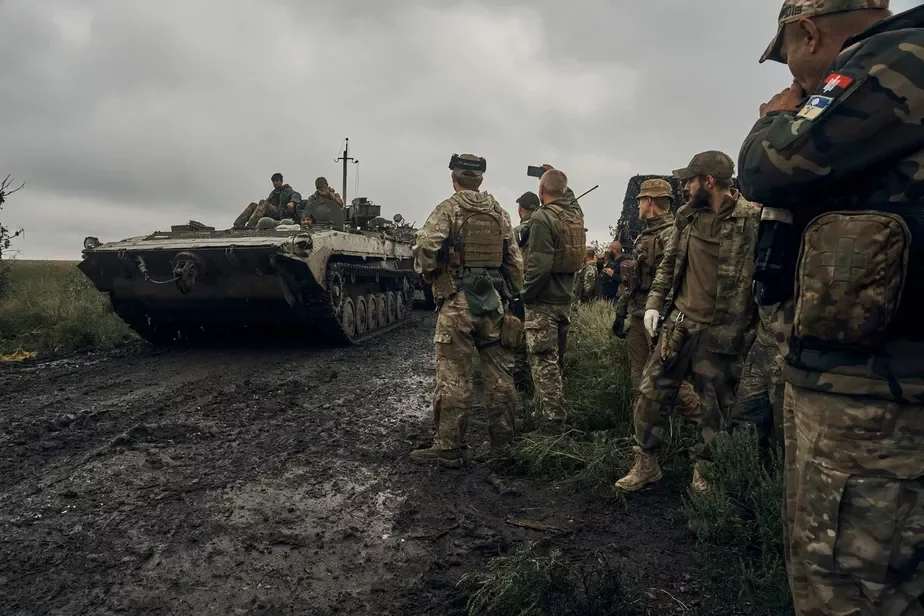 Украинские военные в Харьковской области. Сентябрь 2022. Фото: Kostiantyn Liberov / Associated Press