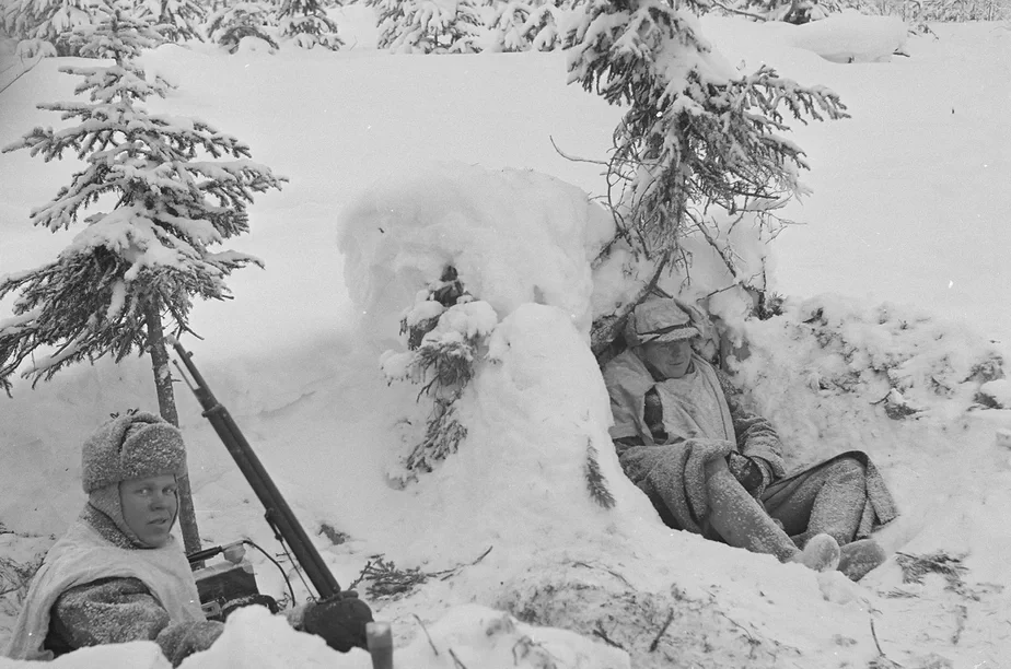 Фінскія салдаты на пазіцыях падчас перапынку ў ваенных дзеяннях. 1940 год. Фота Wikimedia Сommons