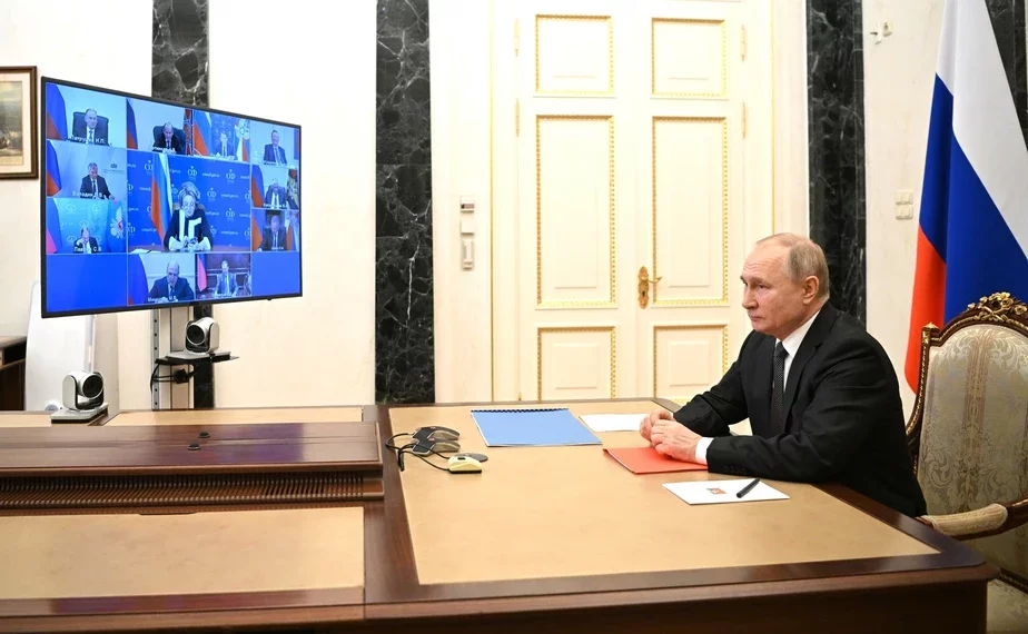 Путин во время заседания Совета Безопасности 18 февраля. Фото: kremlin.ru