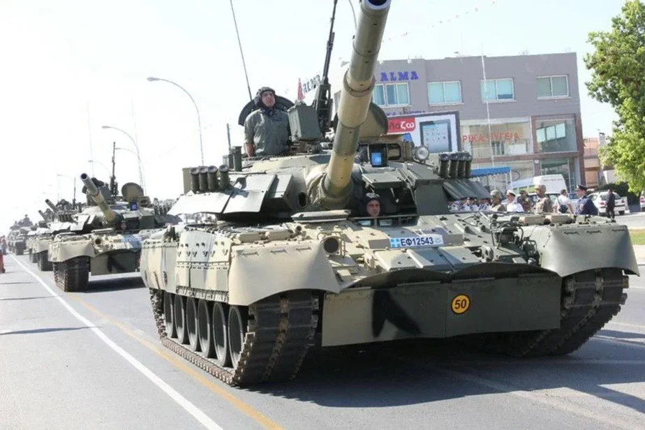 Танк Т-80. Фота Міністэрства абароны Кіпра