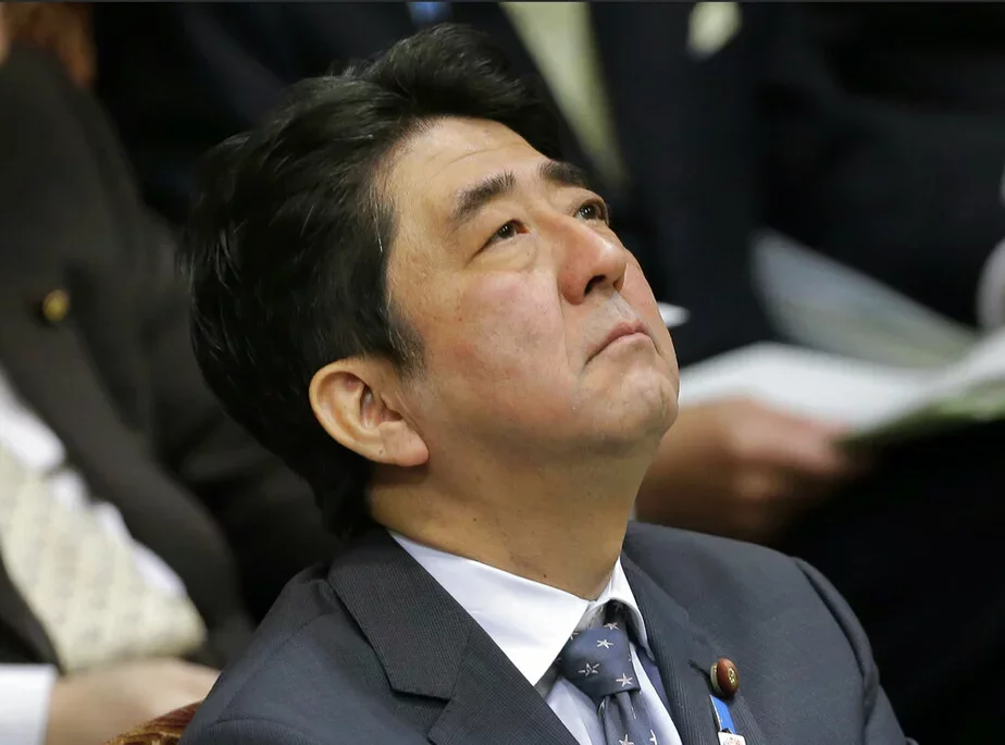 Синдзо Абэ в феврале 2013 года. Фото: Associated Press