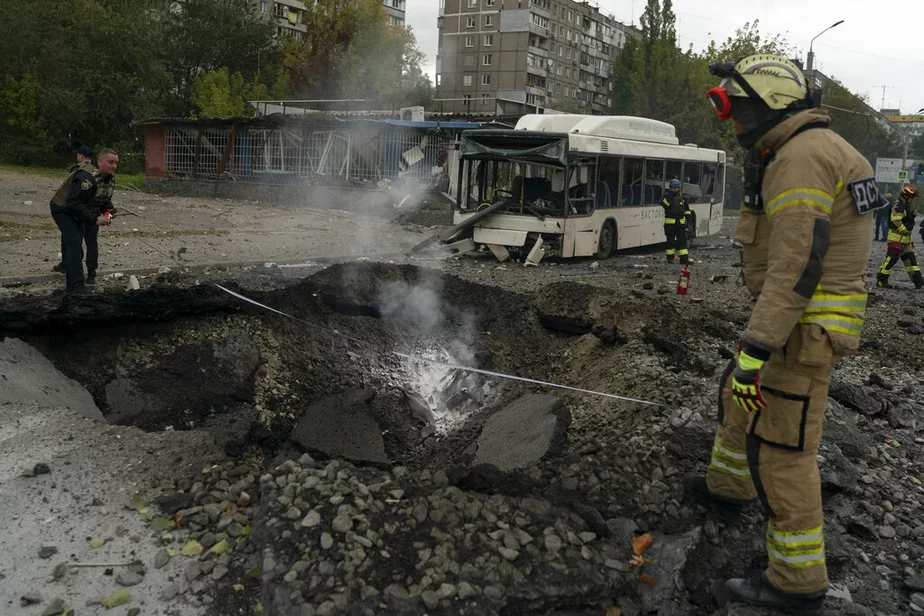 После российской атаки в Днепре, Украина, 10 октября 2022 г. Фото: АР