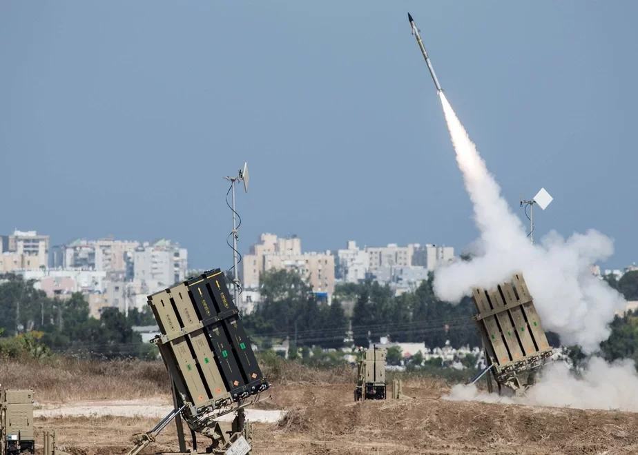 Израильская система ПВО «Железный купол» сбивает почти все ракеты, запущенные из сектора Газа. Изображение: Getty image