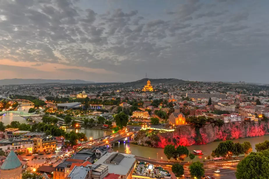 Tbilisi. Fota: vecteezy / felix960588