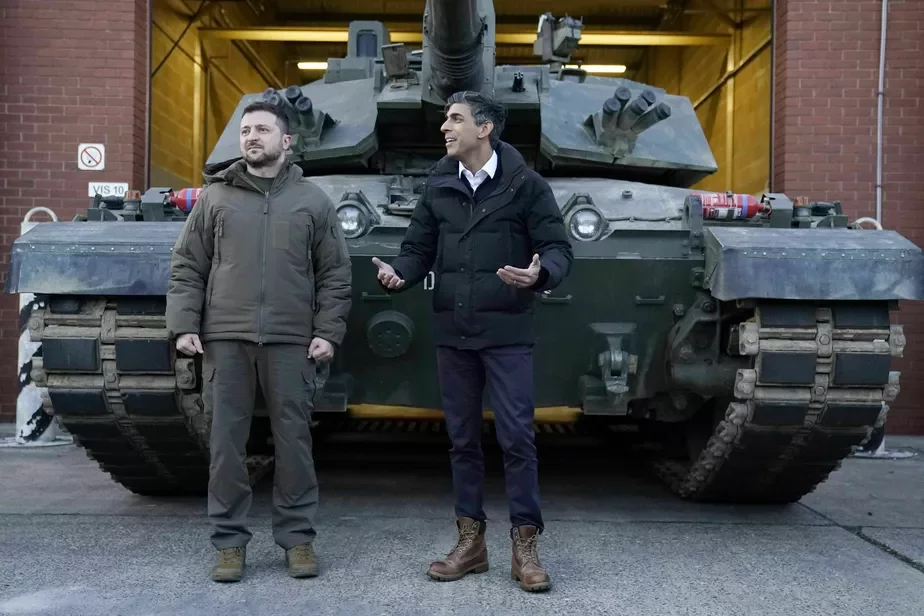 Премьер-министр Великобритании Риши Сунак пообещал, что британские танки Challenger 2 прибудут в Украину уже в марте этого года. Фото: Peter Nicholls / Pool via AP