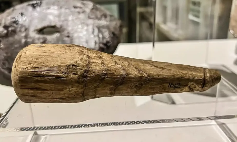 wooden phallus from Vindolanda Roman fort драўляны фалас з рымскага форта Віндаланда