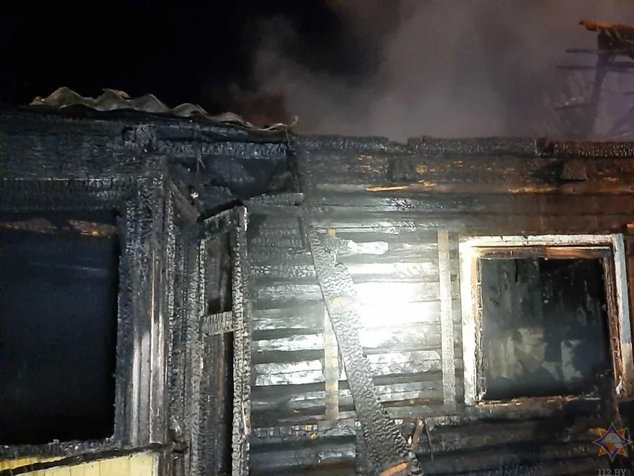 Три человека погибли при пожаре в Бобруйске. Фото: МЧС